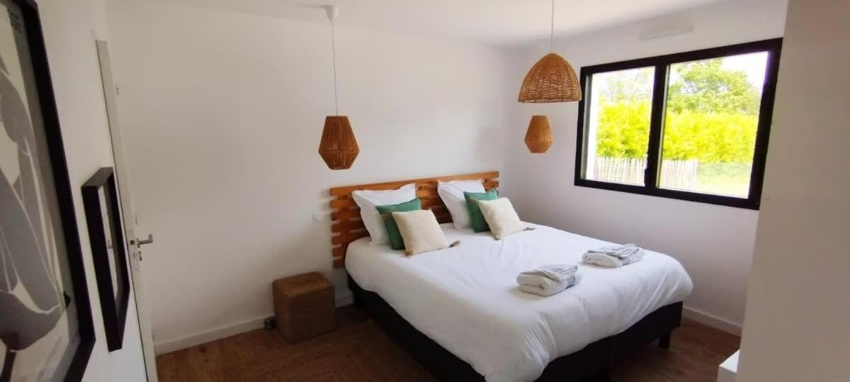 Carantec 4 Stars Villa With Jacuzzi And Garden For 8 Persons Eksteriør billede